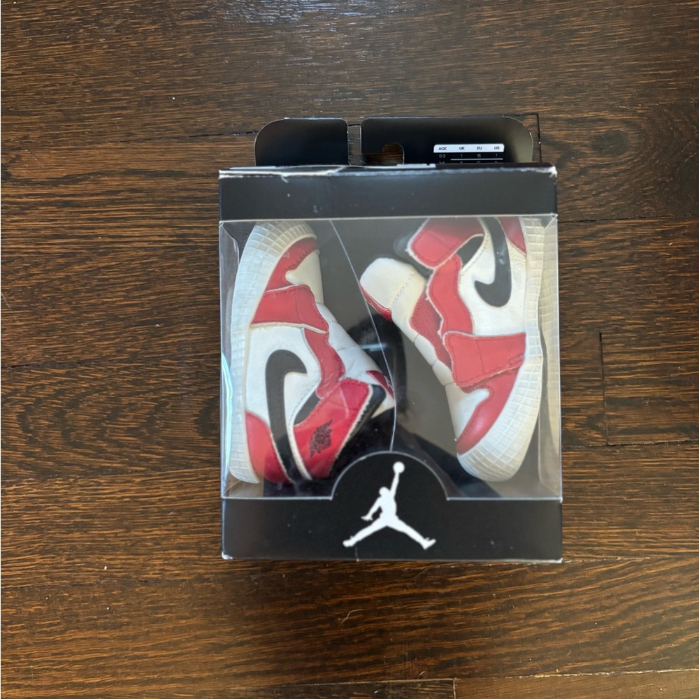 Jordan 1 Crib Bootie Chicago 4C